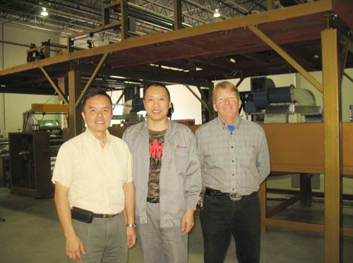 海綿發(fā)泡機(jī)、泡棉貼合機(jī)美國(guó)安裝現(xiàn)場(chǎng)